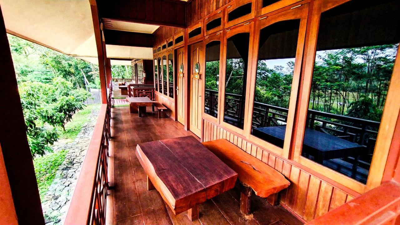 Kasuari Exotic Resort Magelang Exterior foto